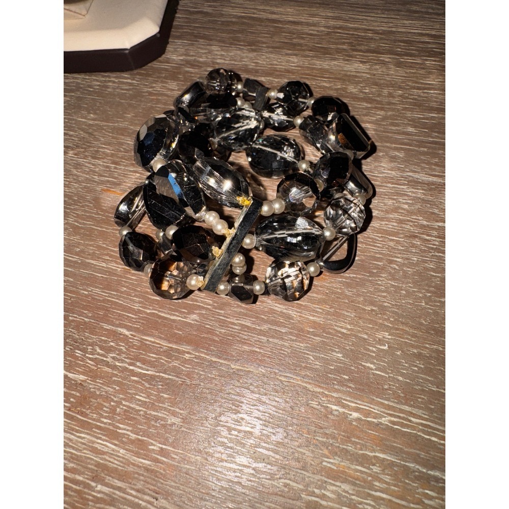 White House Black Market Crystal Bracelet Faux Accents Elegant Jewelry